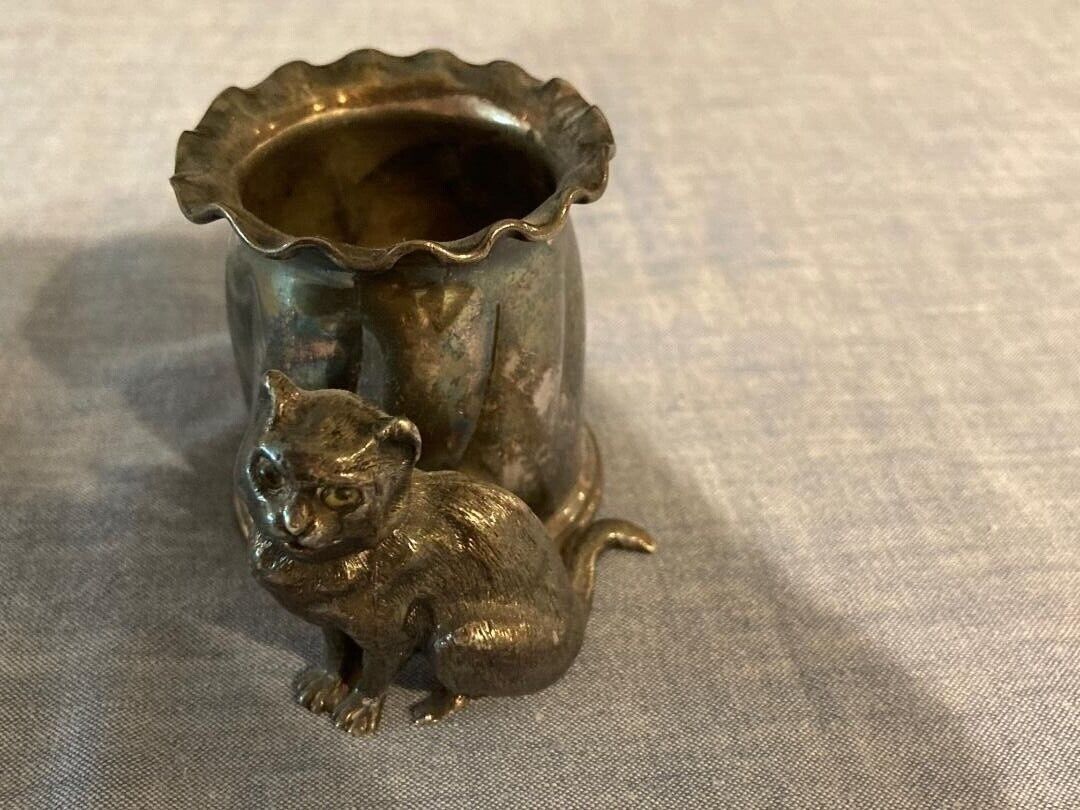Cat figural toothpick holder, Wilcox Silverplate Co. #1928